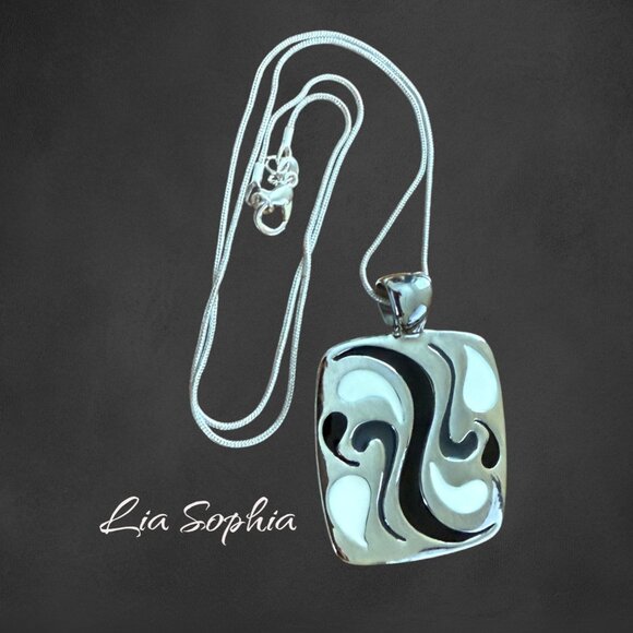 Lia Sophia Jewelry - Vintage Lia Sofia All That Jazz Slide Signature Silver Chunky Pendant Necklace